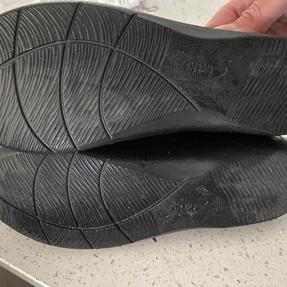 Clark's Black cloudstepper shoe - Picture 5 of 7